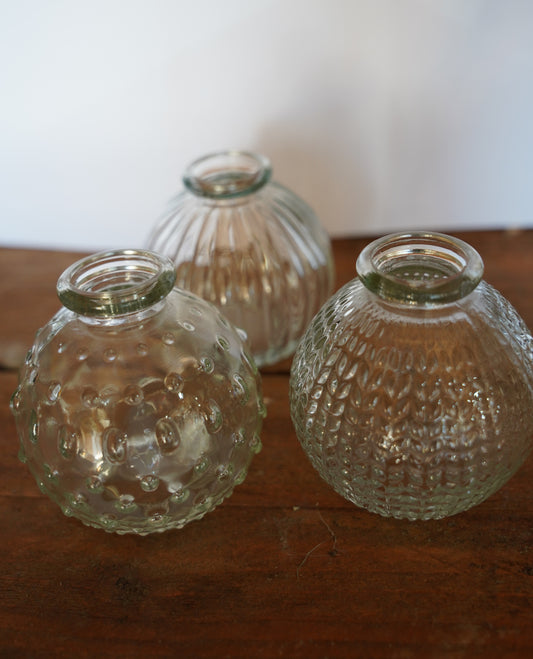 Vase rund Glas – 8,5 × 8 cm – In drei Ausführungen – Kleine Tischvase mieten